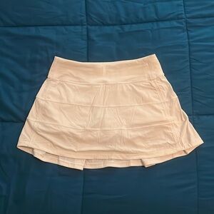 White lululemon skort. Size 4L